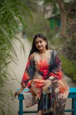 Pure pashmina digital printed fabric 3 piece - Image 5