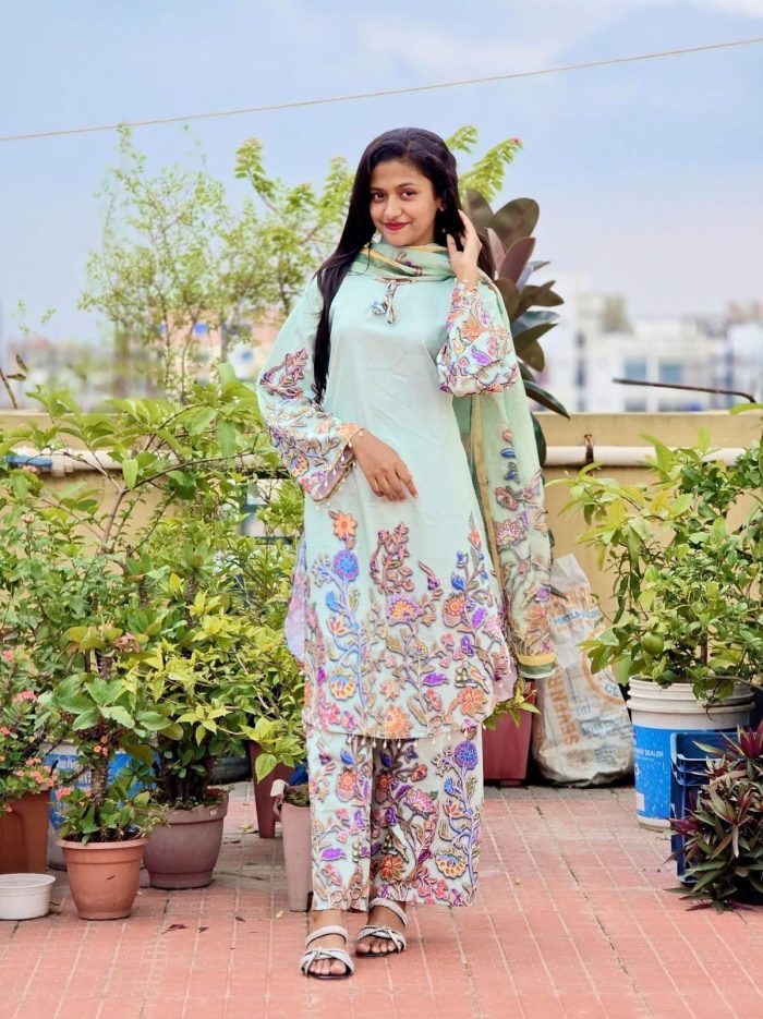 LUXURY PAKISTANI INSPIRED 3 PIECE - Image 6