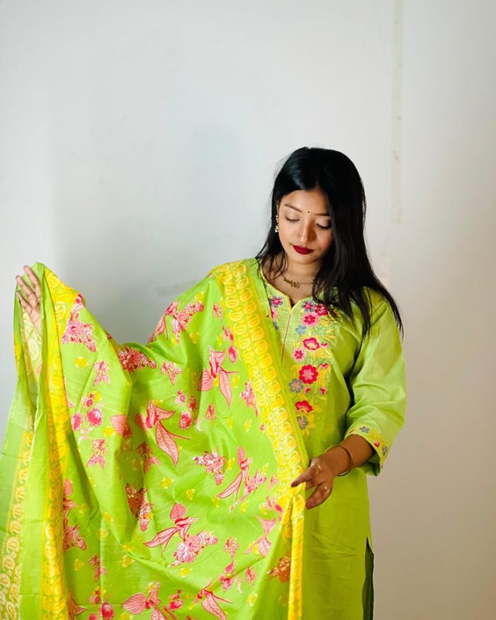 Cotton Embroidery 3 Piece - Image 5