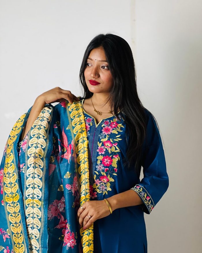 Cotton Embroidery 3 Piece - Image 9