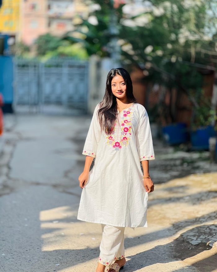 Cotton Embroidery 3 Piece - Image 13